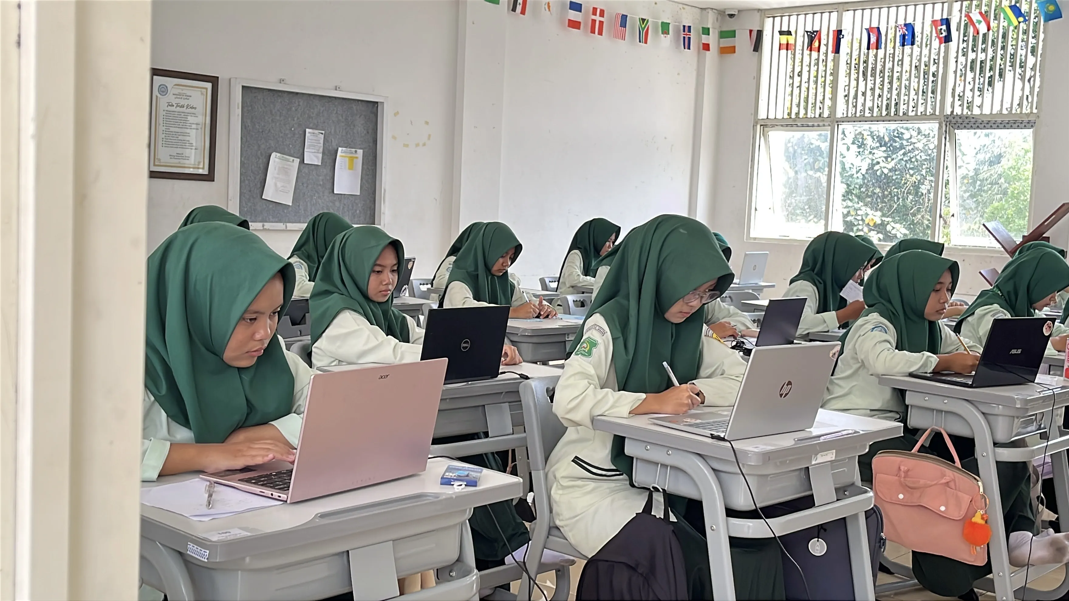 SETENGAH PERJALANAN ILMU (STS)