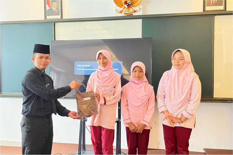 Membangun Jembatan Ilmu, SD dan MTs Mabadi’ul Ihsan Laksanakan Kegiatan Kunjungan Antar-Lembaga